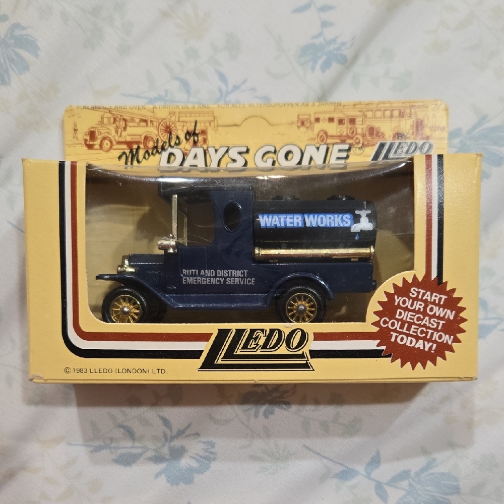 Days Gone Diecast Water Works Truck - Blue